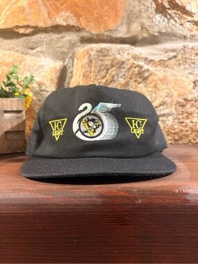 Vintage 90s Pittsburgh penguins 25th Anniversary Cap